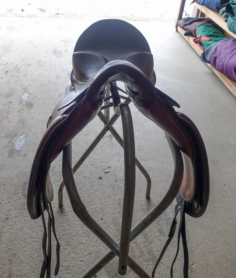 pic of Stubben Dressage Saddle cover
